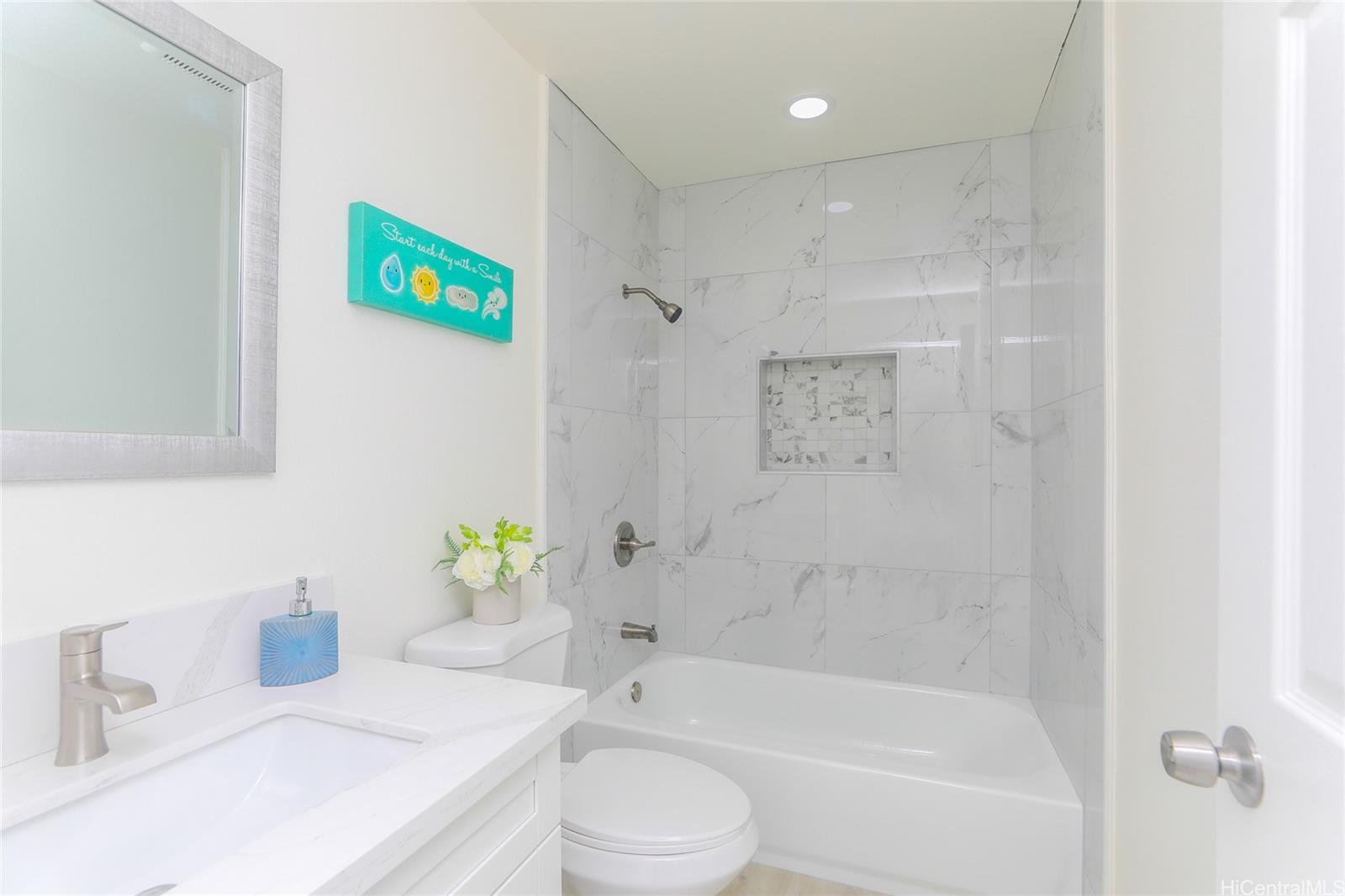 99-349  Aheahe Street Aiea Heights, PearlCity home - photo 14 of 25