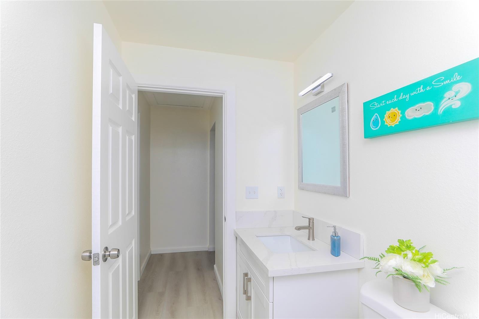 99-349  Aheahe Street Aiea Heights, PearlCity home - photo 15 of 25