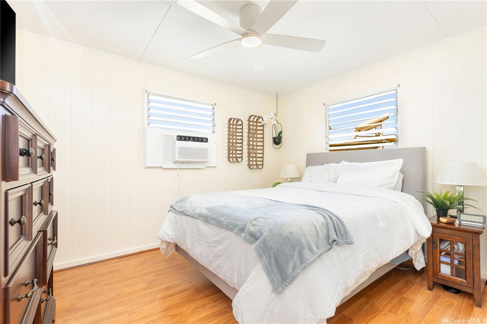 99-354  Honohono Street Aiea Heights, PearlCity home - photo 8 of 20