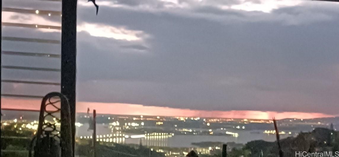 99-402  Aiealani Place Halawa Heights, PearlCity home - photo 3 of 25