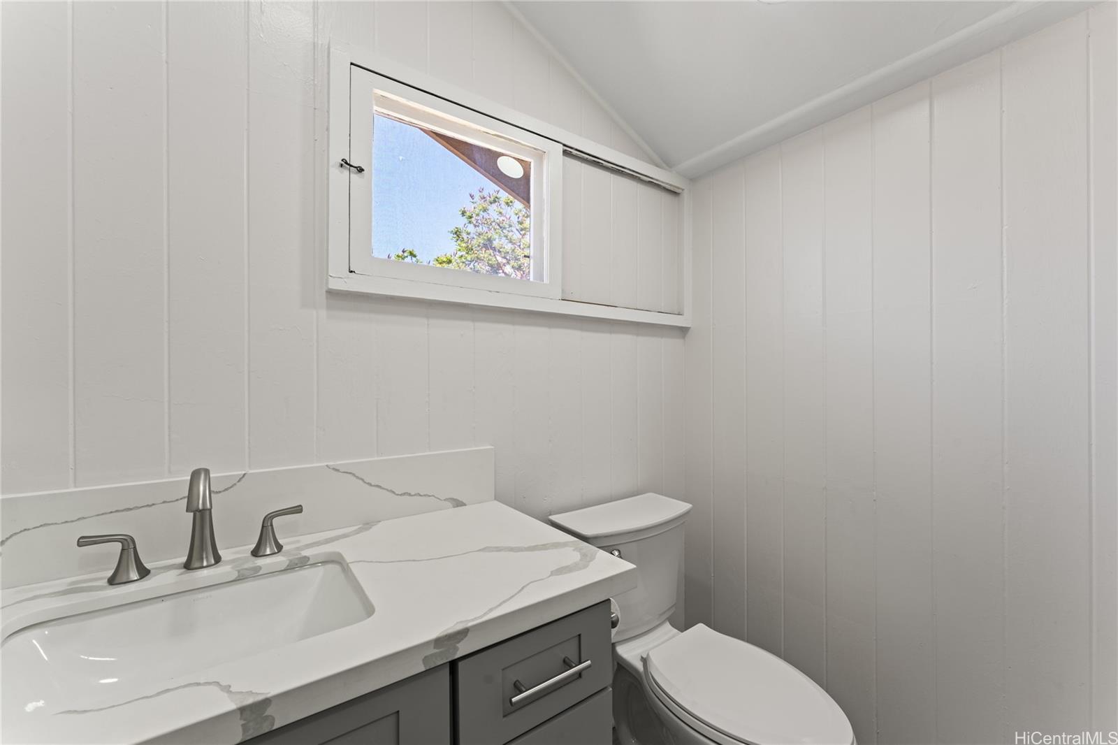 99-42  Kauhale Street Aiea Area, PearlCity home - photo 18 of 25