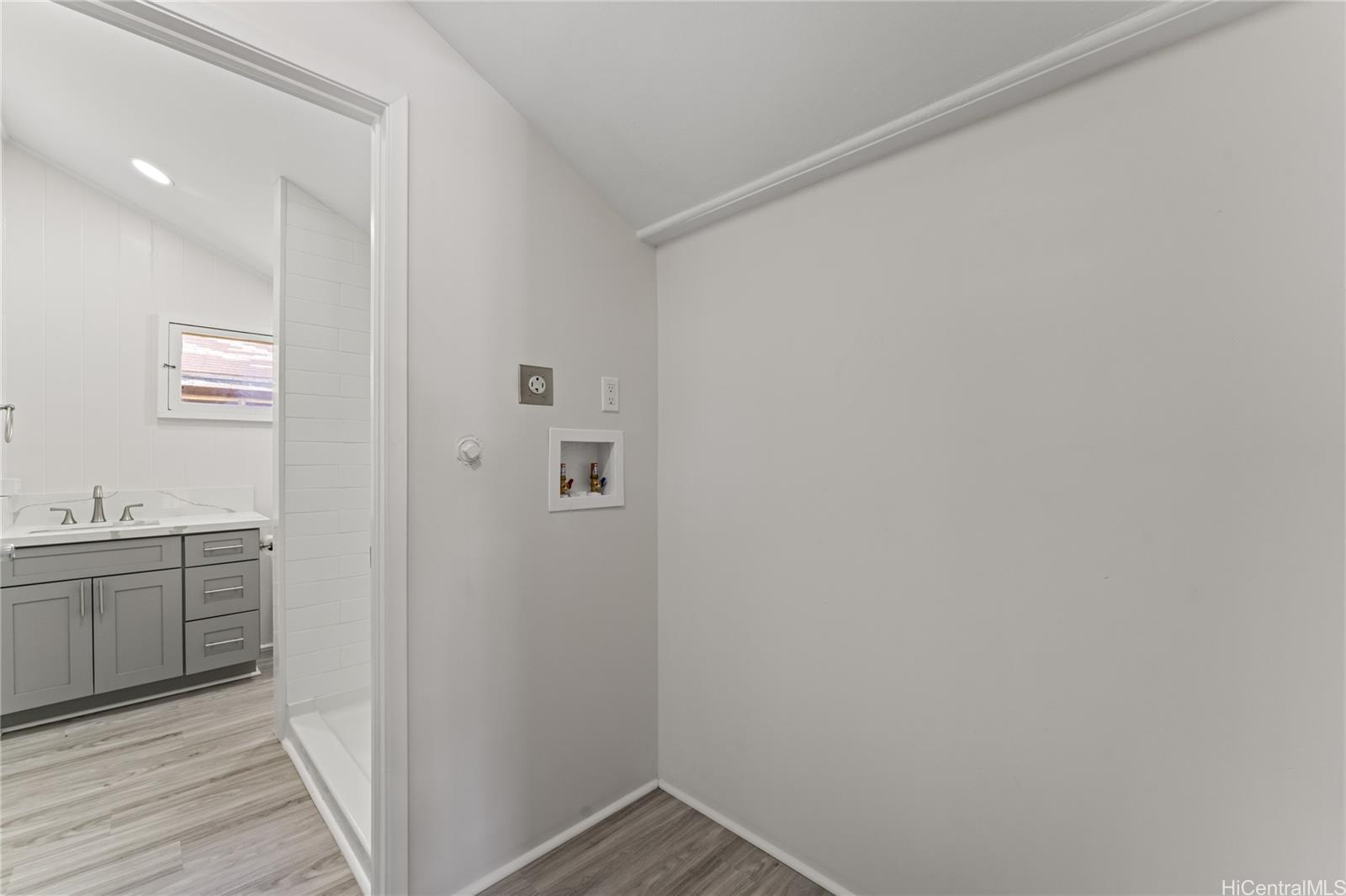 99-42  Kauhale Street Aiea Area, PearlCity home - photo 19 of 25