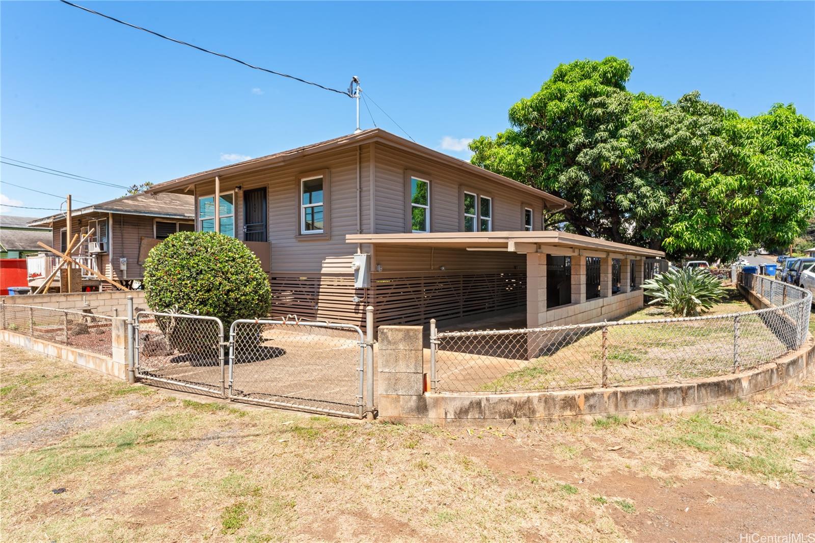 99-42  Kauhale Street Aiea Area, PearlCity home - photo 3 of 25