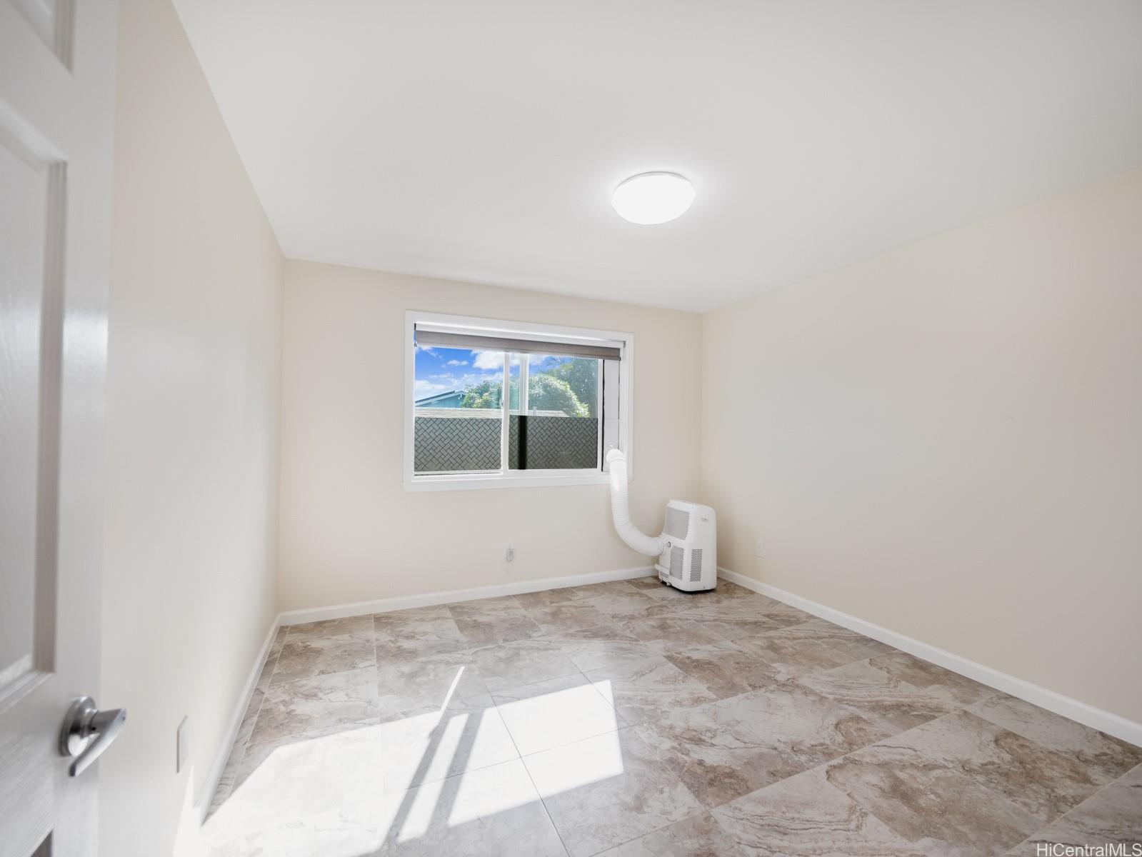 99-530  Halawa Hts Road Halawa, PearlCity home - photo 19 of 25