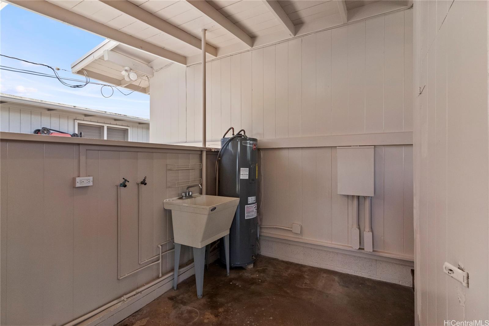 99-535  Opukea Street Halawa, PearlCity home - photo 16 of 21