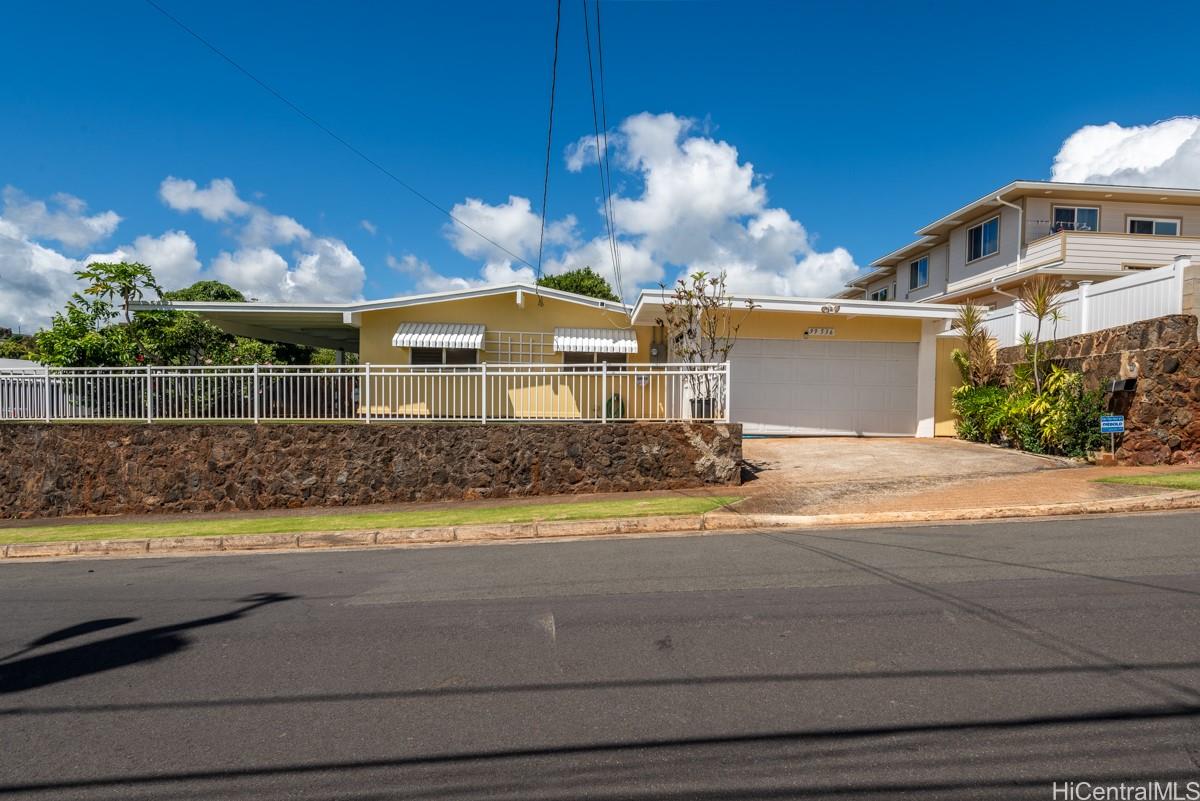 99536 Paihi Street , Aiea house for sale Halawa PearlCity