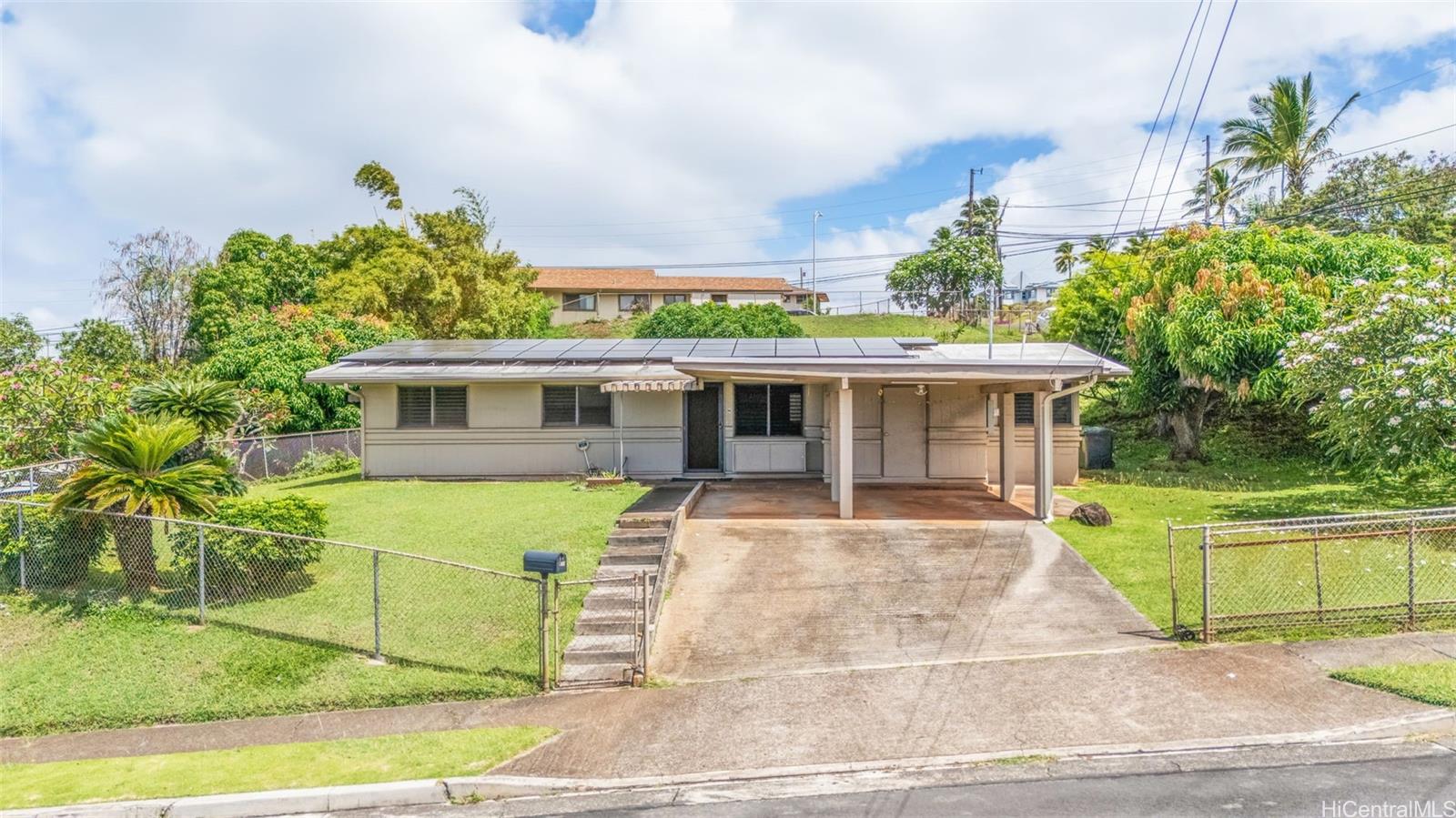 99-588  Auhau Place Halawa, PearlCity home - photo 2 of 25