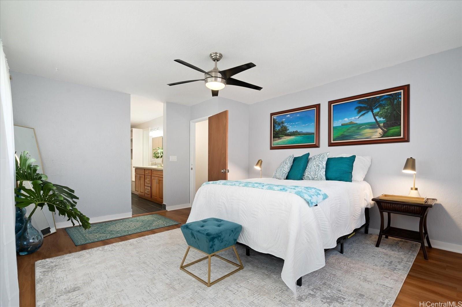 99-631  Hoio Street Aiea Heights, PearlCity home - photo 4 of 25