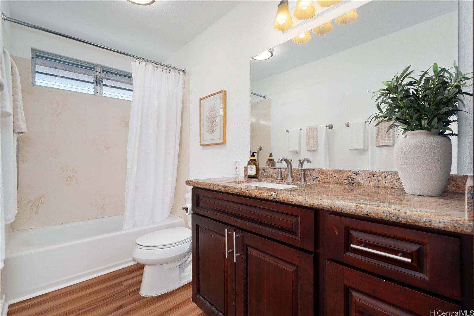 99-631  Hoio Street Aiea Heights, PearlCity home - photo 9 of 25