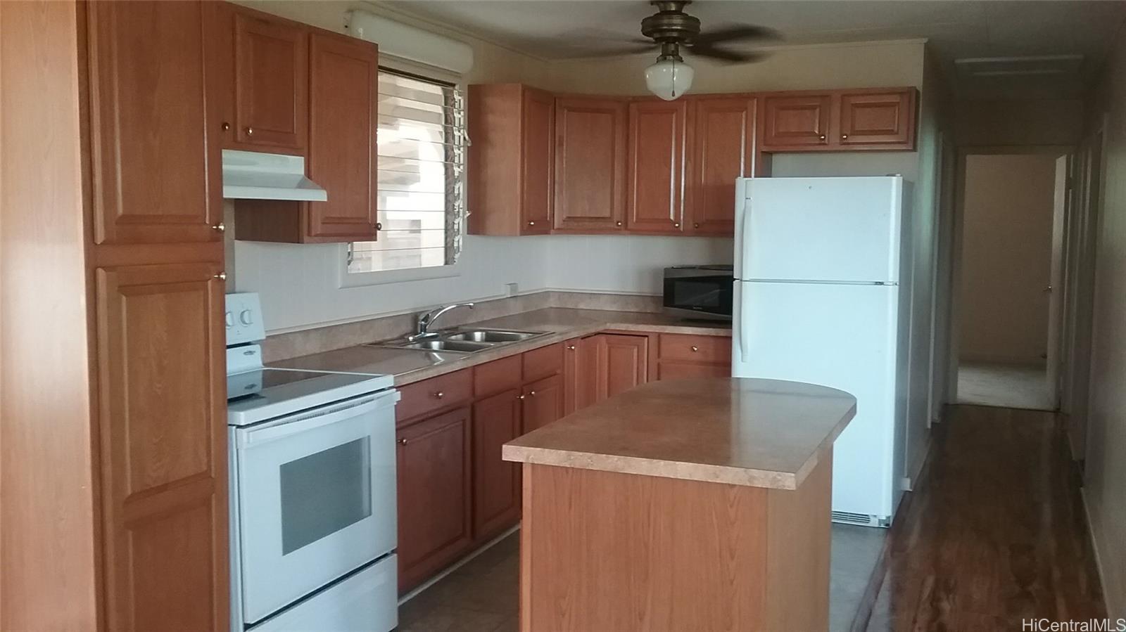 99-633 Aiea Heights Drive Aiea - Multi-family - photo 3 of 23