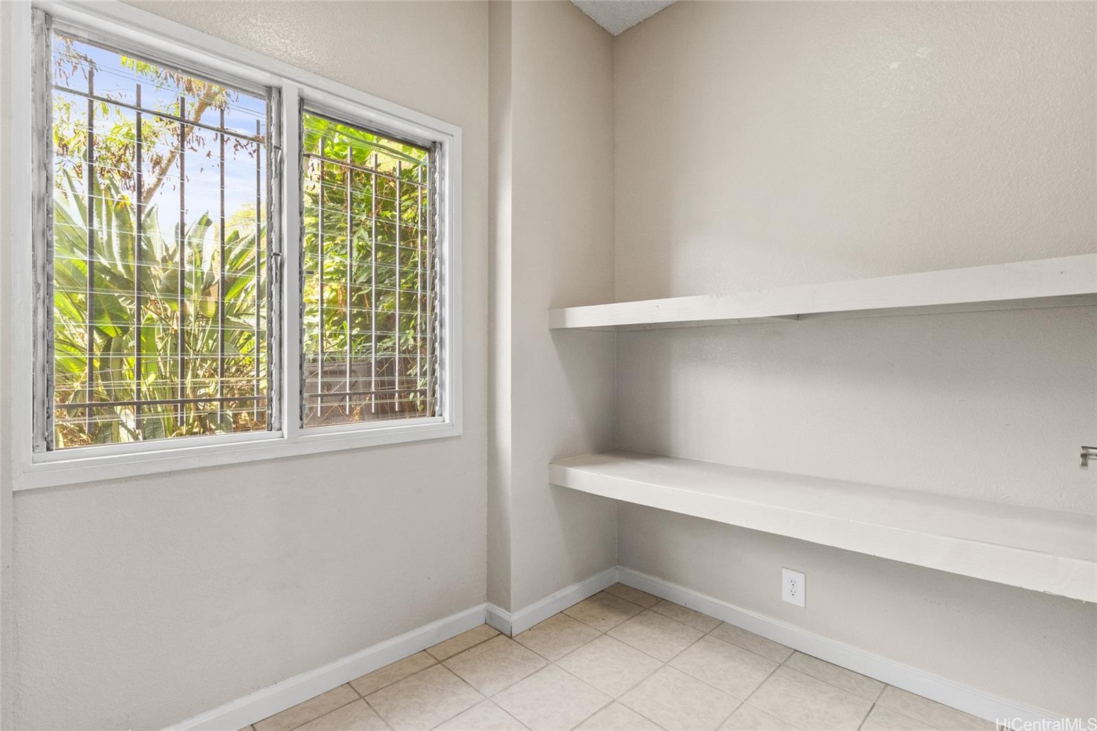 99-670  Aliipoe Drive Halawa, PearlCity home - photo 16 of 24