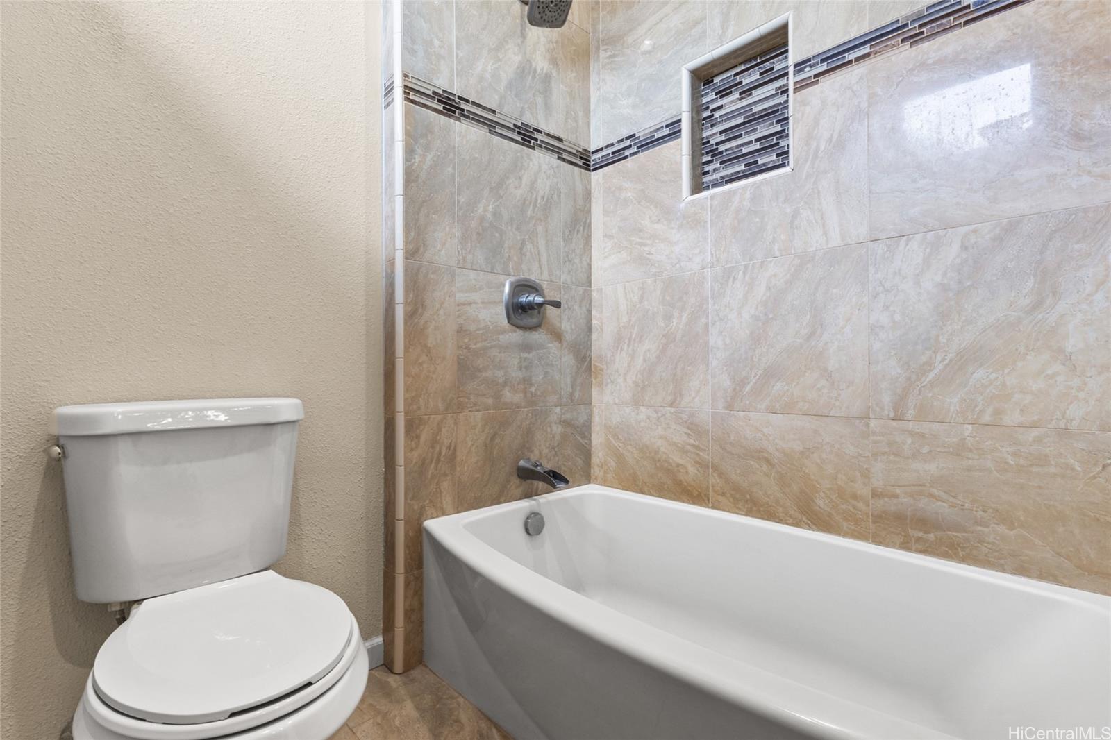 99-670  Aliipoe Drive Halawa, PearlCity home - photo 20 of 24