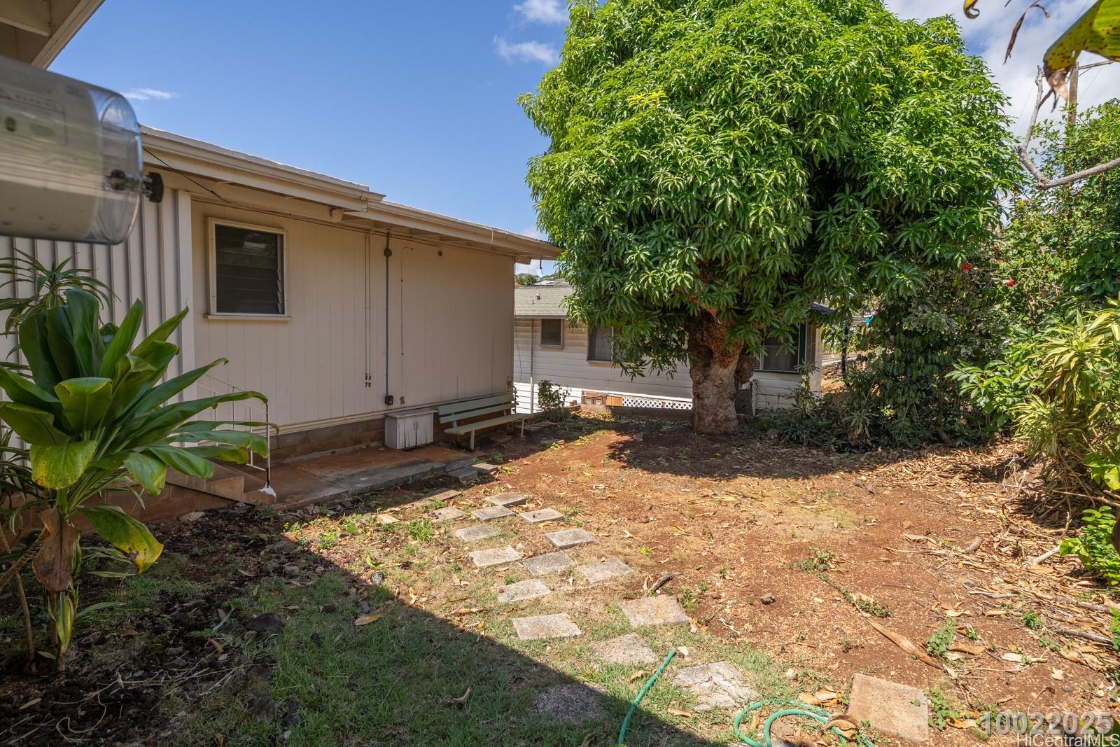 99-711 Halawa Drive Aiea - Rental - photo 4 of 25