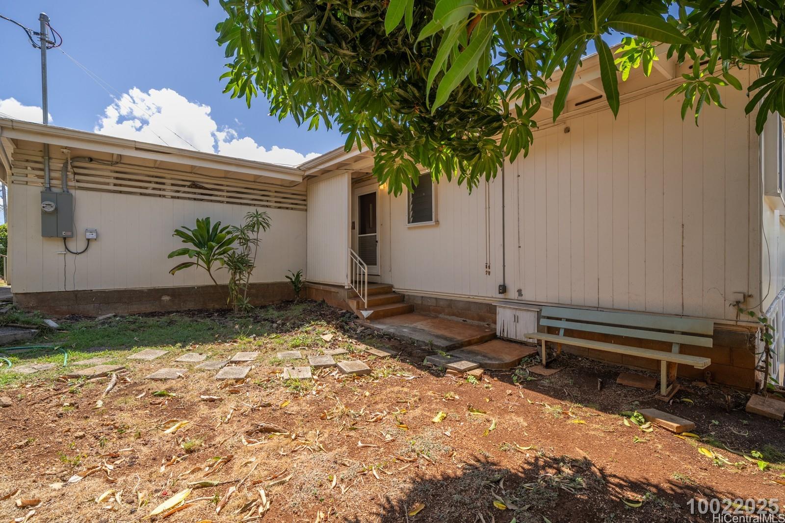 99-711 Halawa Drive Aiea - Rental - photo 5 of 25