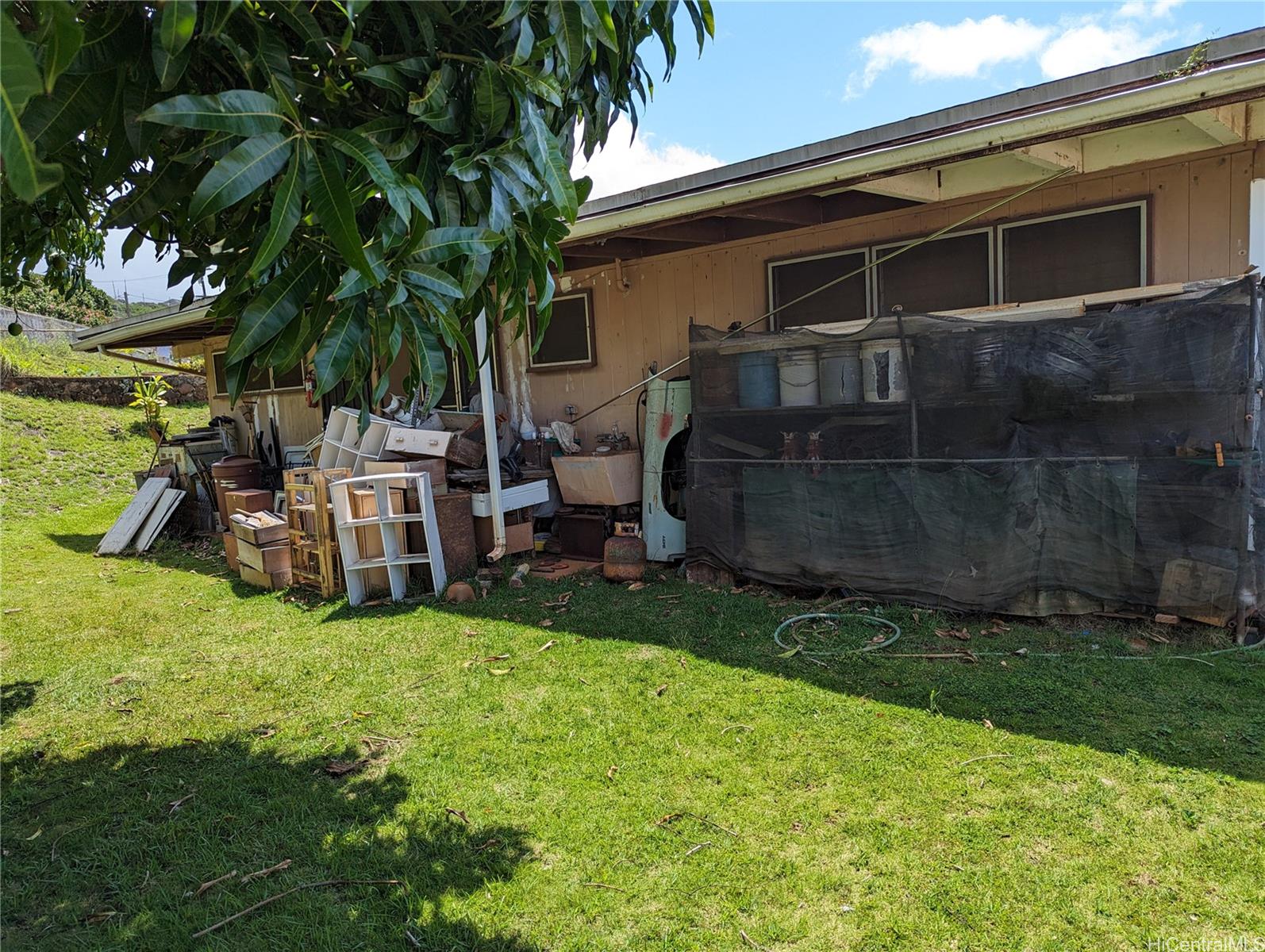 99-750  Halawa Hts Road Halawa, PearlCity home - photo 2 of 18