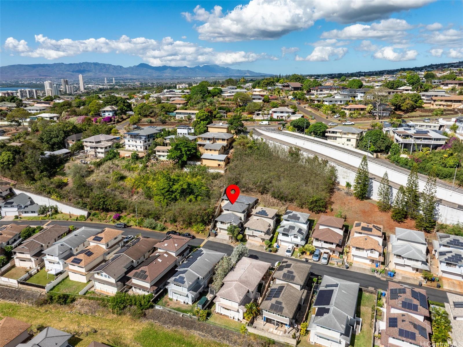 99-760  Holoai Street Aiea Heights, PearlCity home - photo 10 of 13