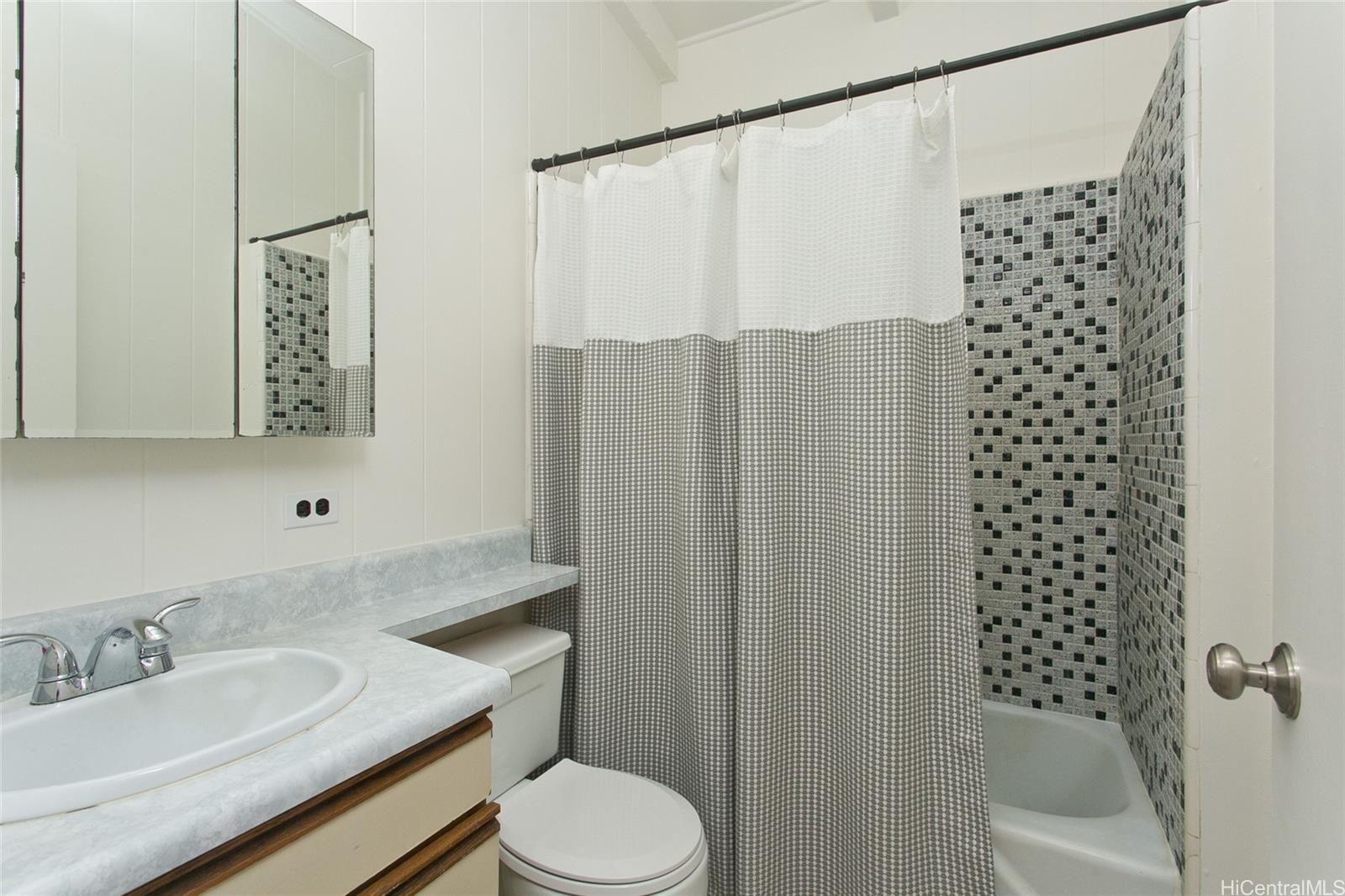 99-776  Aliipoe Drive Halawa, PearlCity home - photo 12 of 25