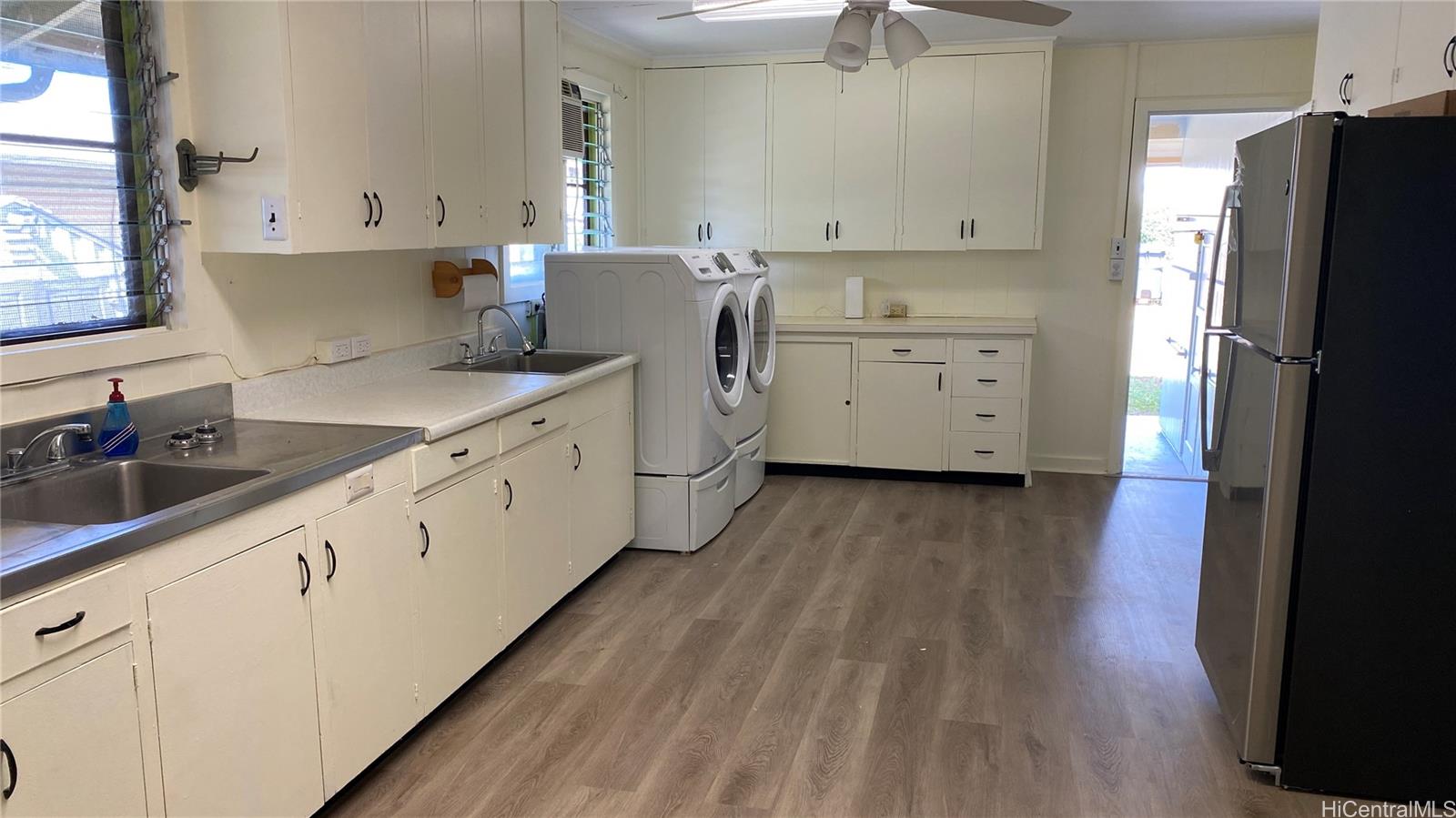 99-801 Halawa Dr Aiea - Rental - photo 9 of 17