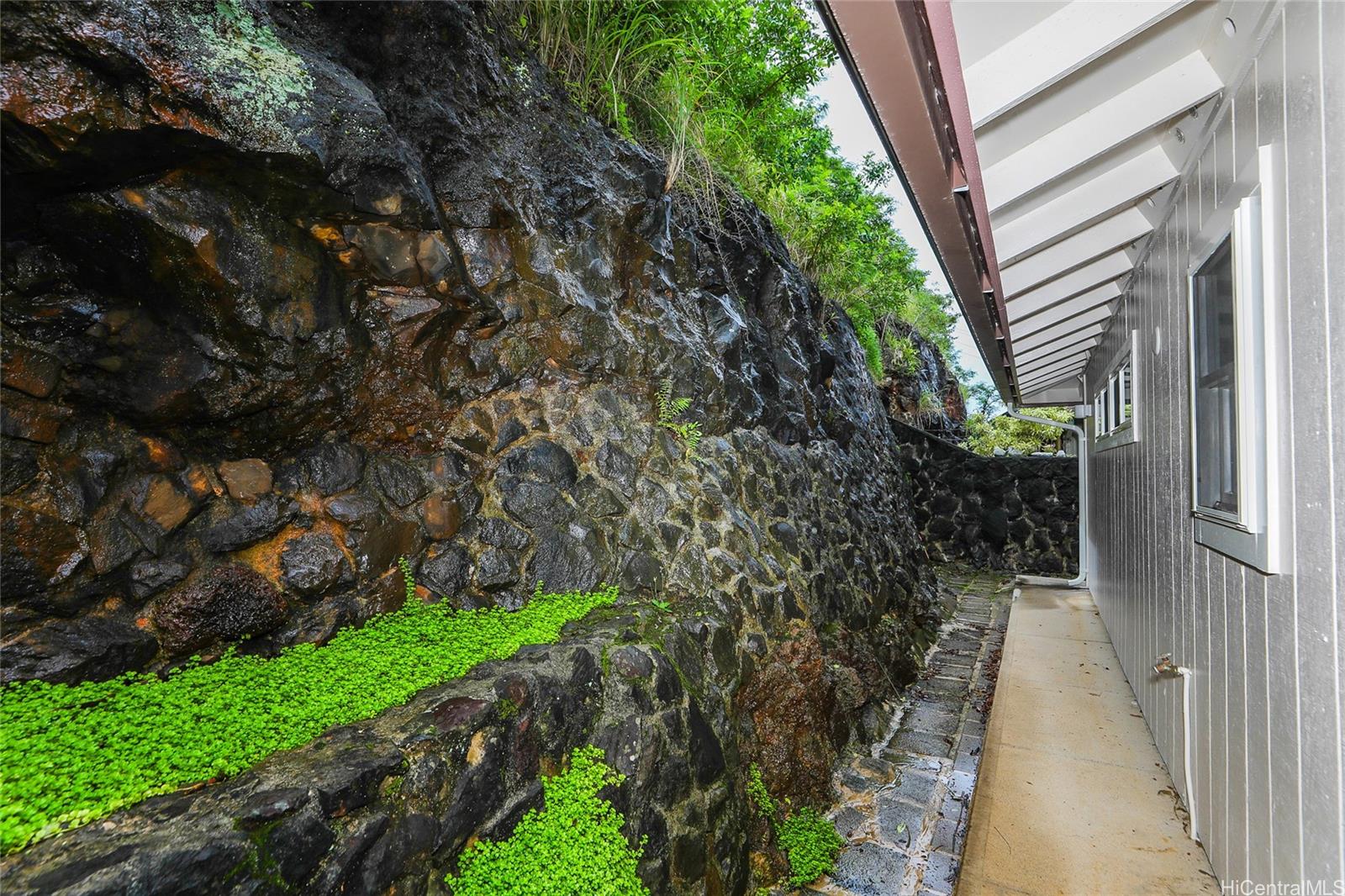 99-801  Meaala Street Aiea Heights, PearlCity home - photo 15 of 18