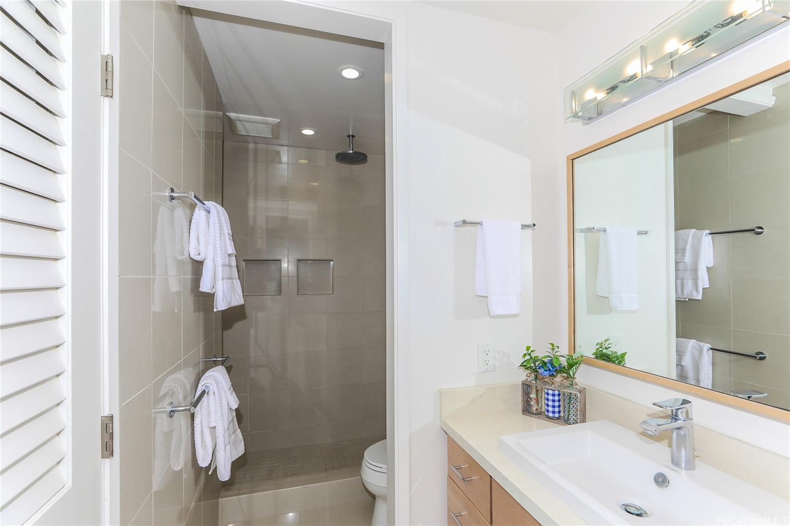 99-801  Meaala Street Aiea Heights, PearlCity home - photo 9 of 18