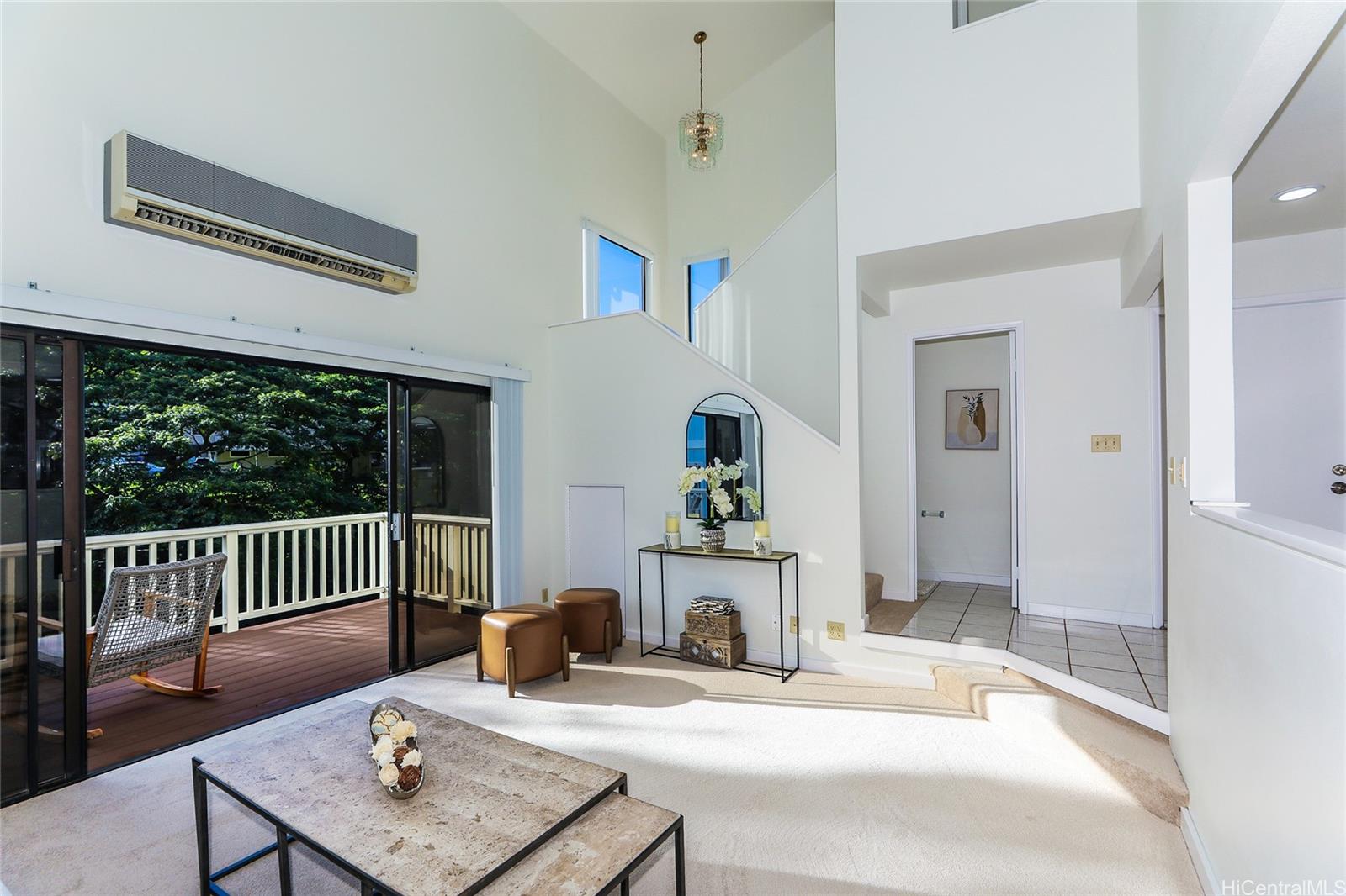 99-827  Holoai Street Aiea Heights, PearlCity home - photo 2 of 23