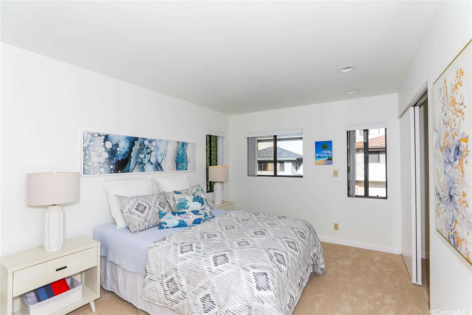 99-827  Holoai Street Aiea Heights, PearlCity home - photo 14 of 23