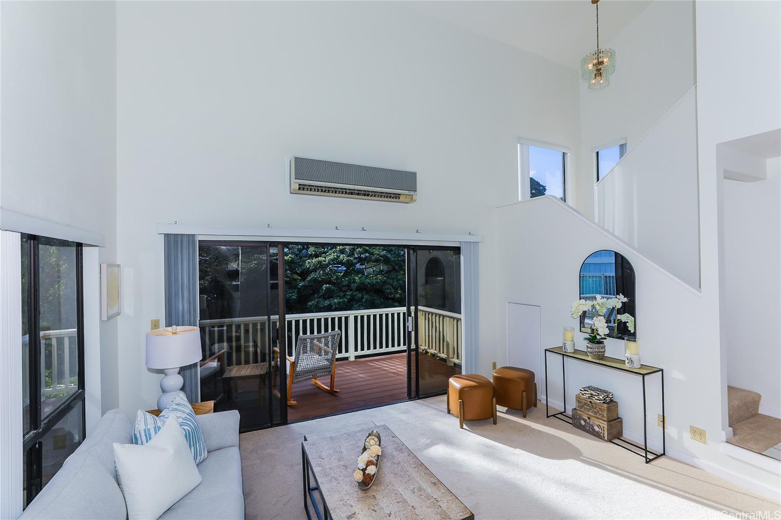 99-827  Holoai Street Aiea Heights, PearlCity home - photo 3 of 23