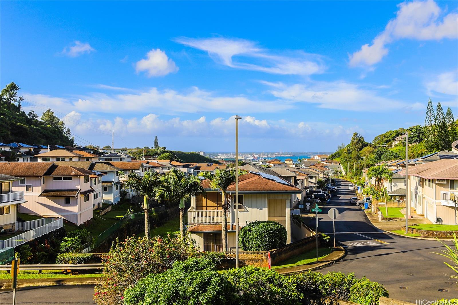 99-827  Holoai Street Aiea Heights, PearlCity home - photo 21 of 23