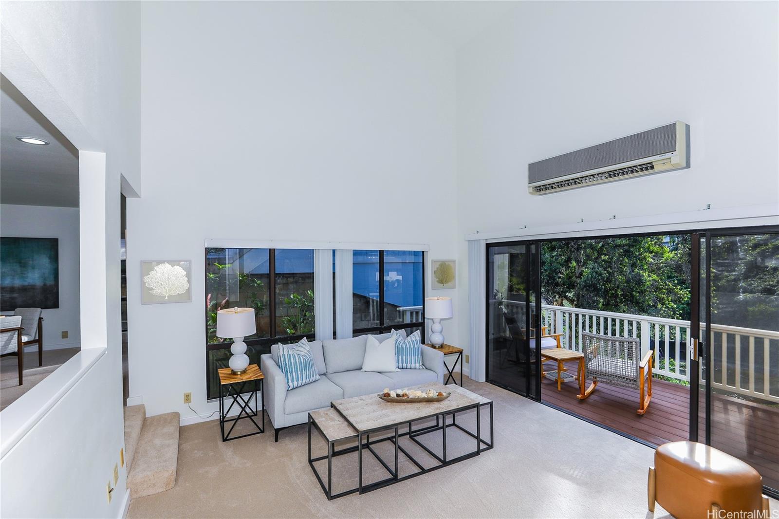 99-827  Holoai Street Aiea Heights, PearlCity home - photo 5 of 23