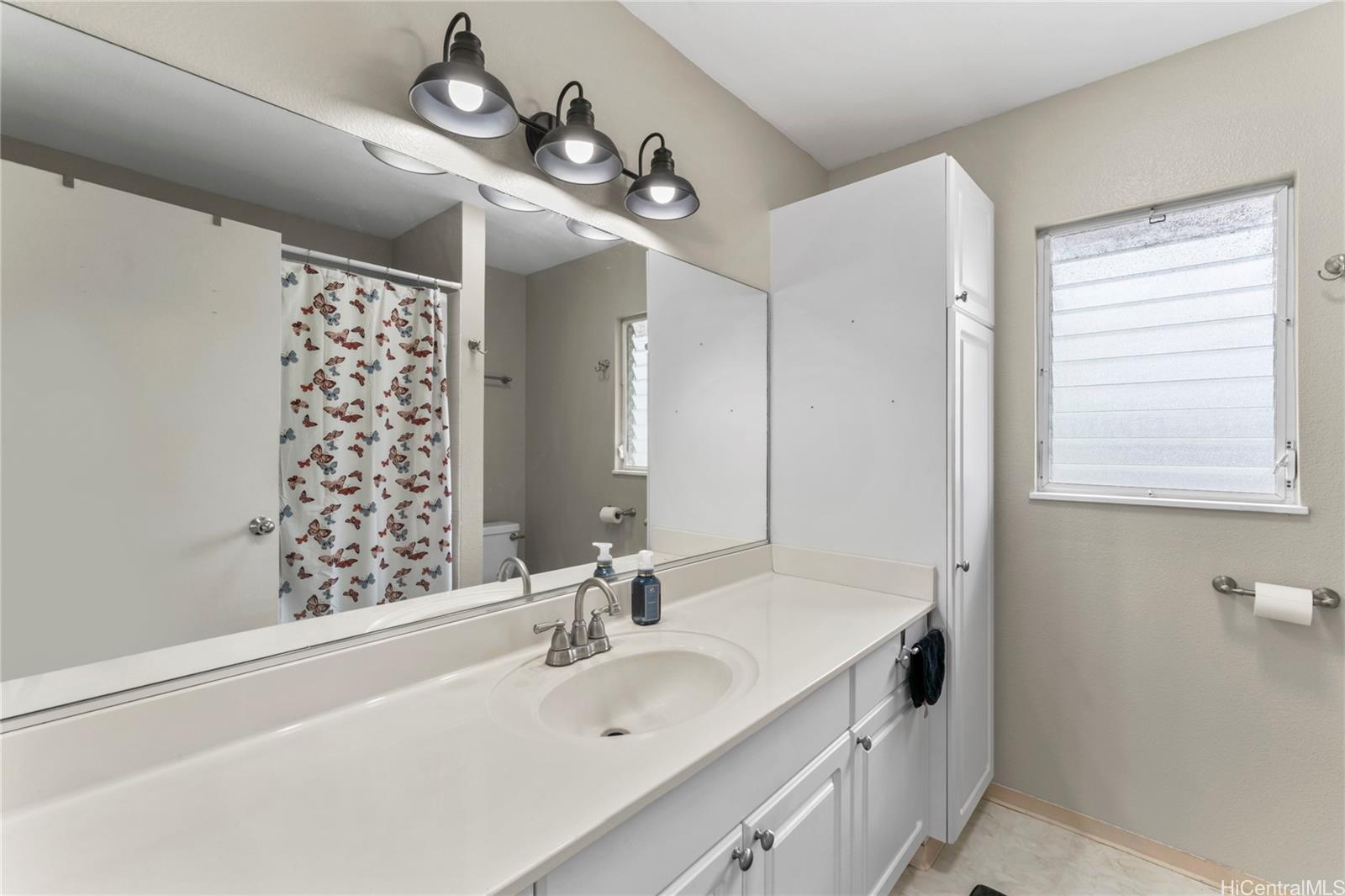 99-863  Meaala Street Aiea Heights, PearlCity home - photo 14 of 25