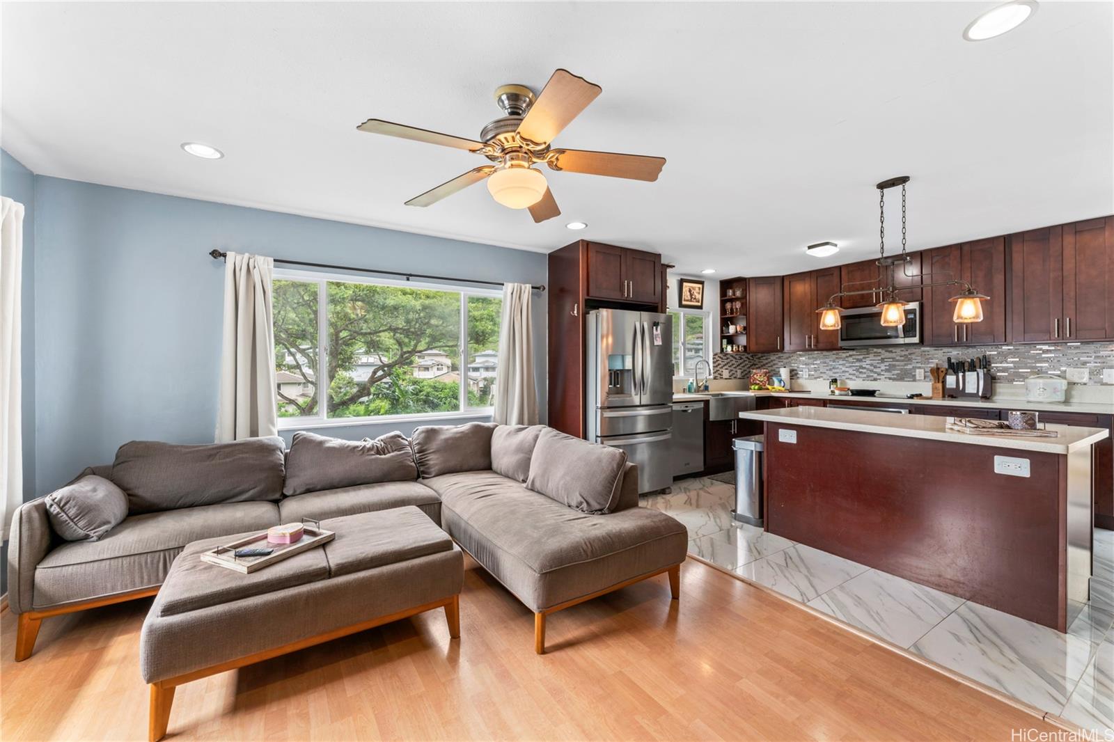 99-863  Meaala Street Aiea Heights, PearlCity home - photo 6 of 25