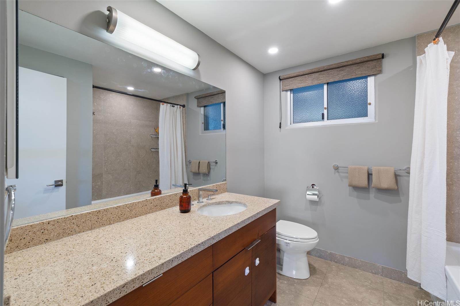 999 Wilder condo # 1603, Honolulu, Hawaii - photo 12 of 25