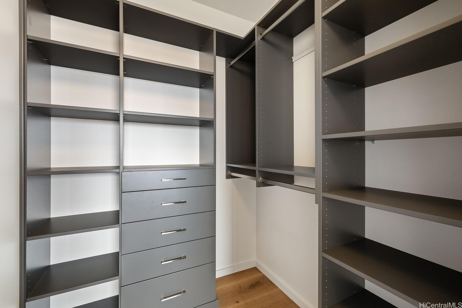 999 Wilder Ave Honolulu - Rental - photo 19 of 24