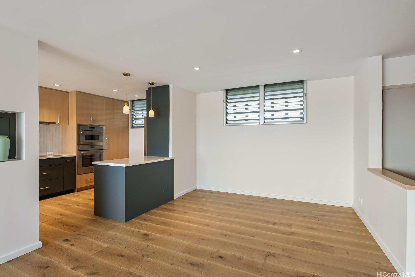 999 Wilder Ave Honolulu - Rental - photo 10 of 24