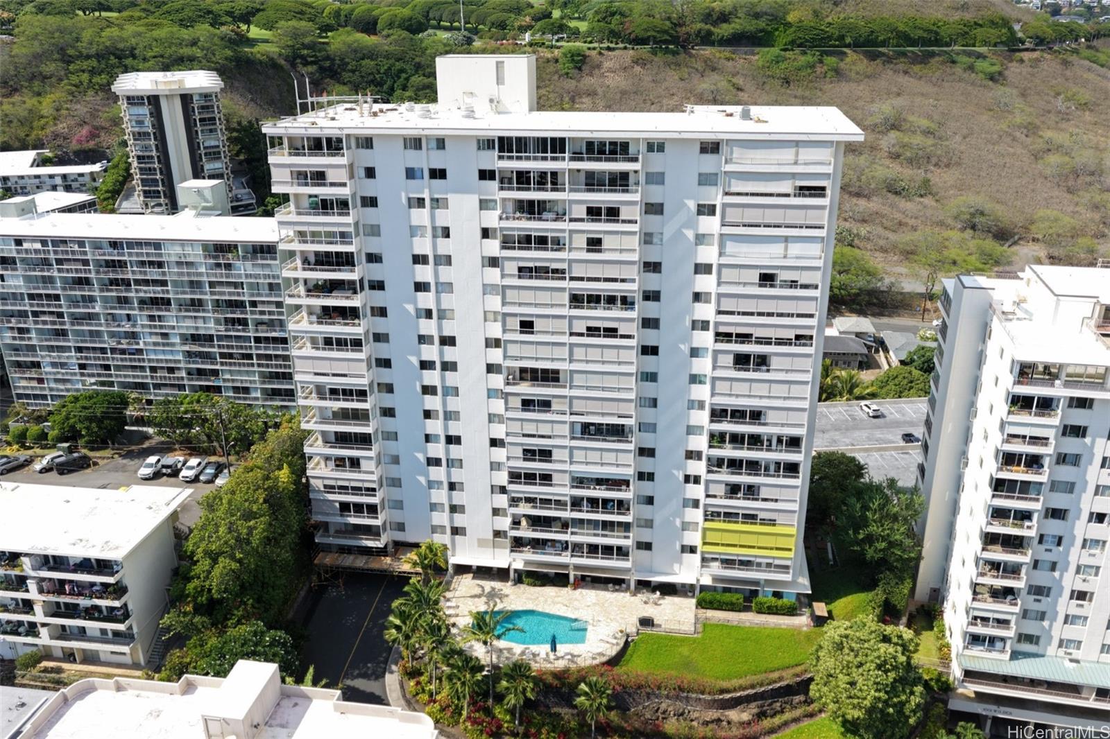 999 Wilder condo # 305, Honolulu, Hawaii - photo 2 of 25
