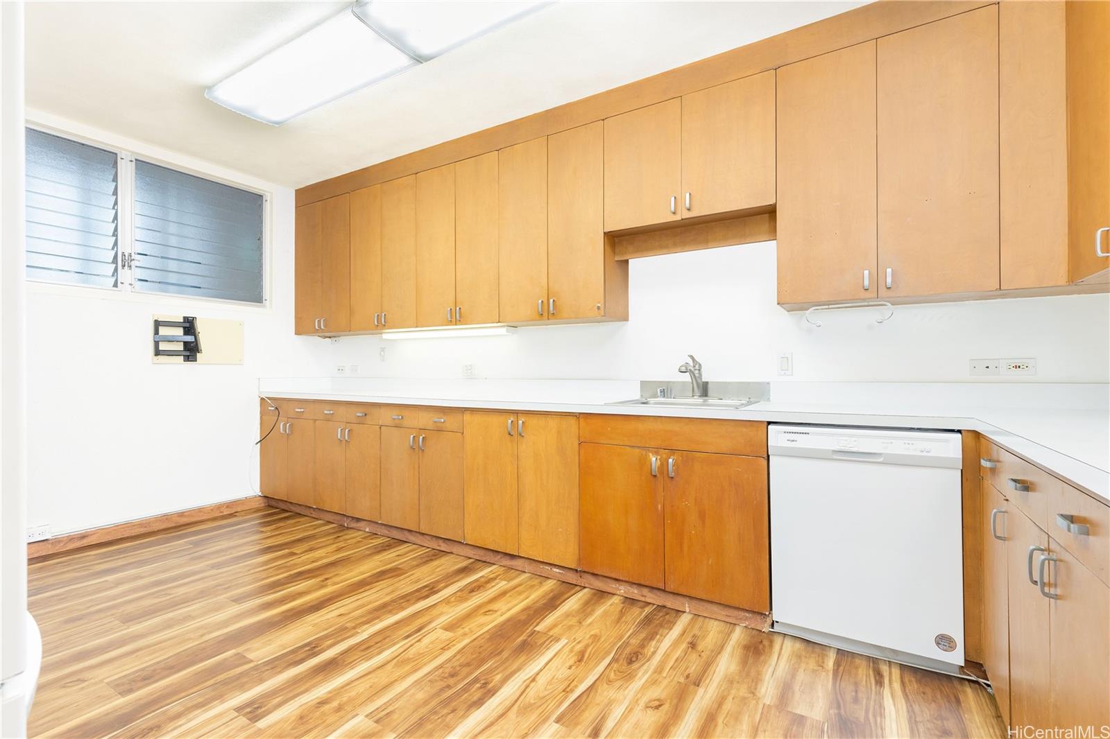 999 Wilder condo # 305, Honolulu, Hawaii - photo 11 of 25