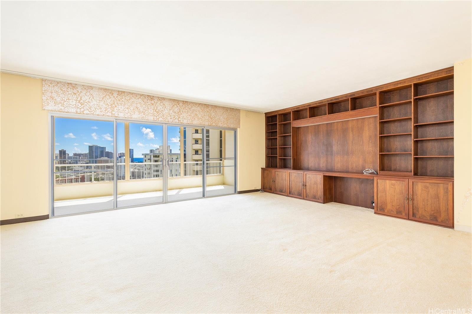 999 Wilder condo # 305, Honolulu, Hawaii - photo 6 of 25