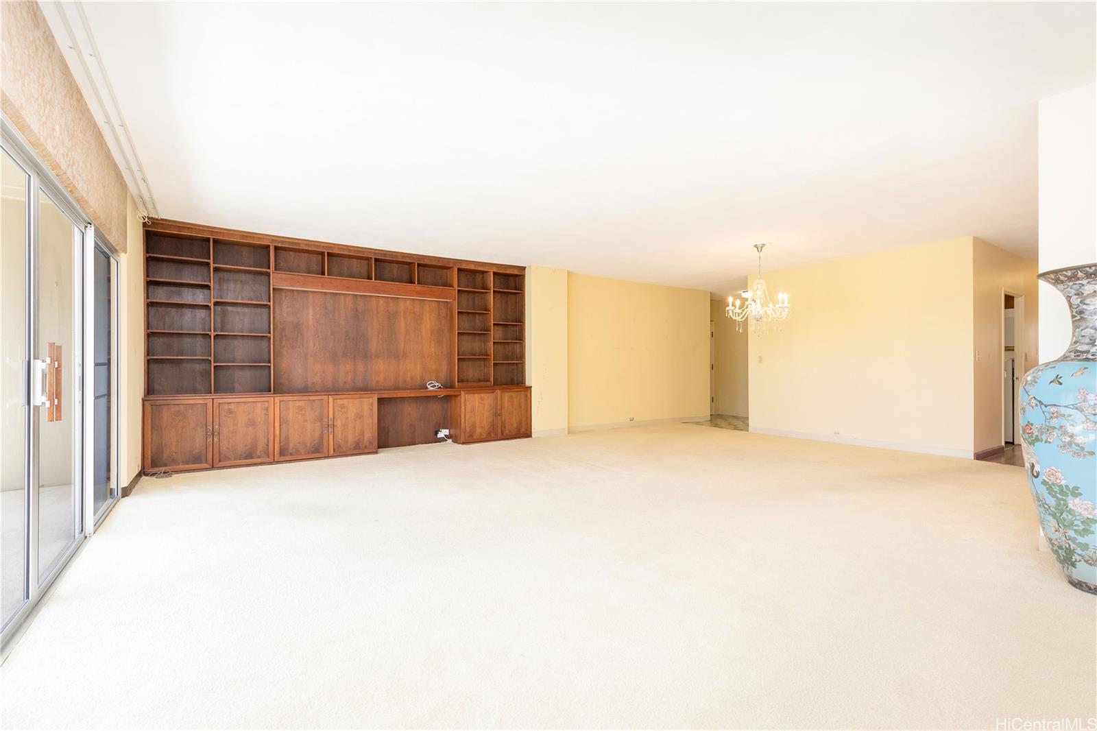 999 Wilder condo # 305, Honolulu, Hawaii - photo 7 of 25