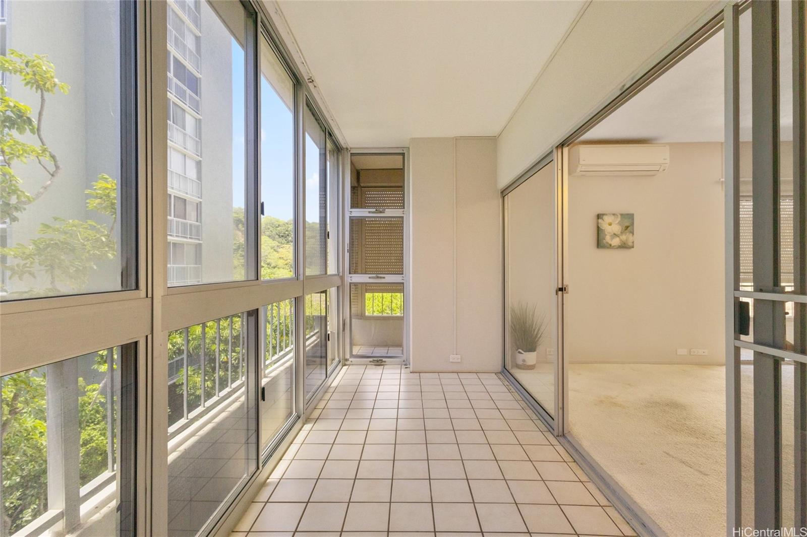 999 Wilder condo # 401, Honolulu, Hawaii - photo 8 of 25