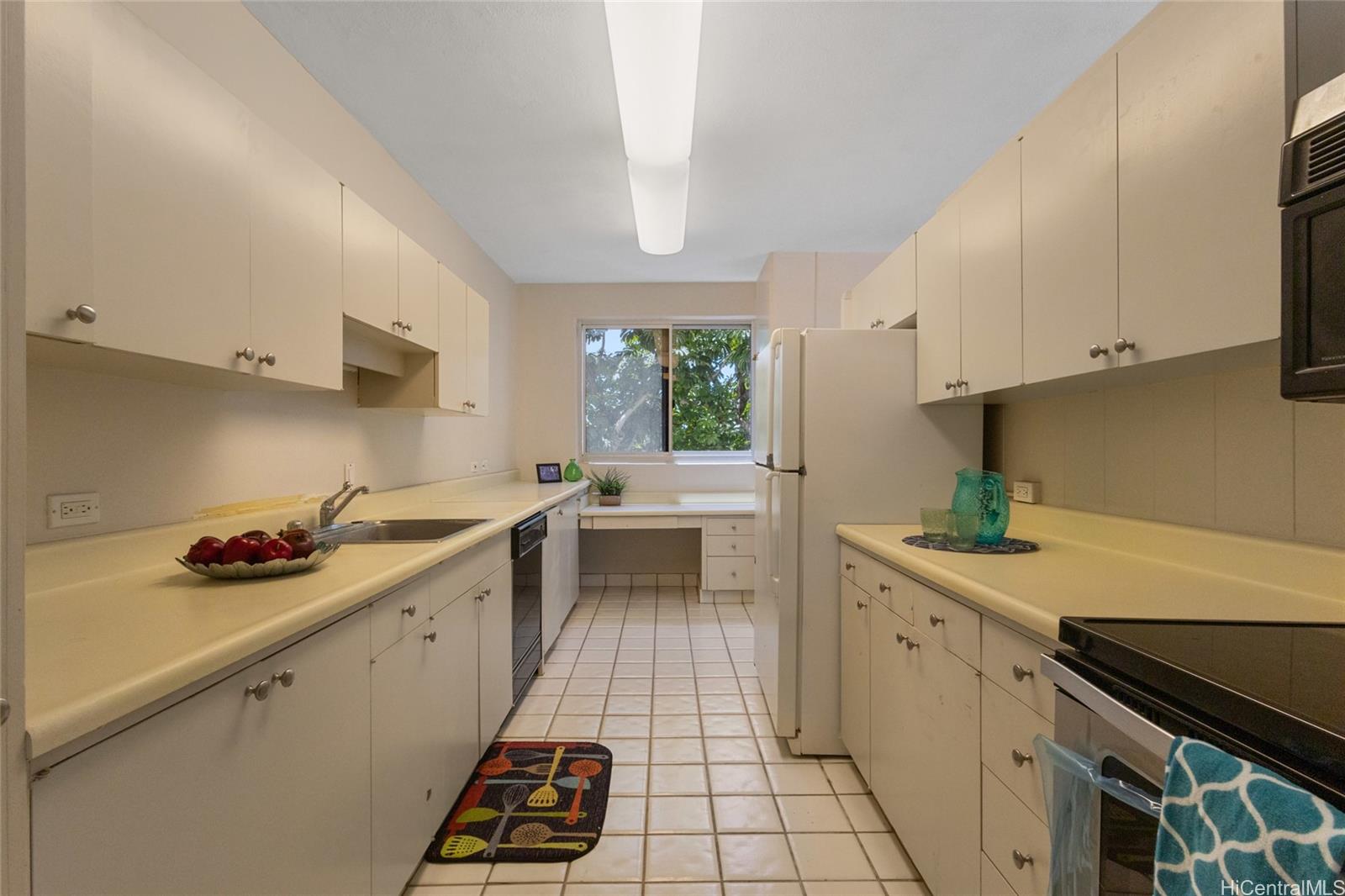 999 Wilder condo # 401, Honolulu, Hawaii - photo 9 of 25