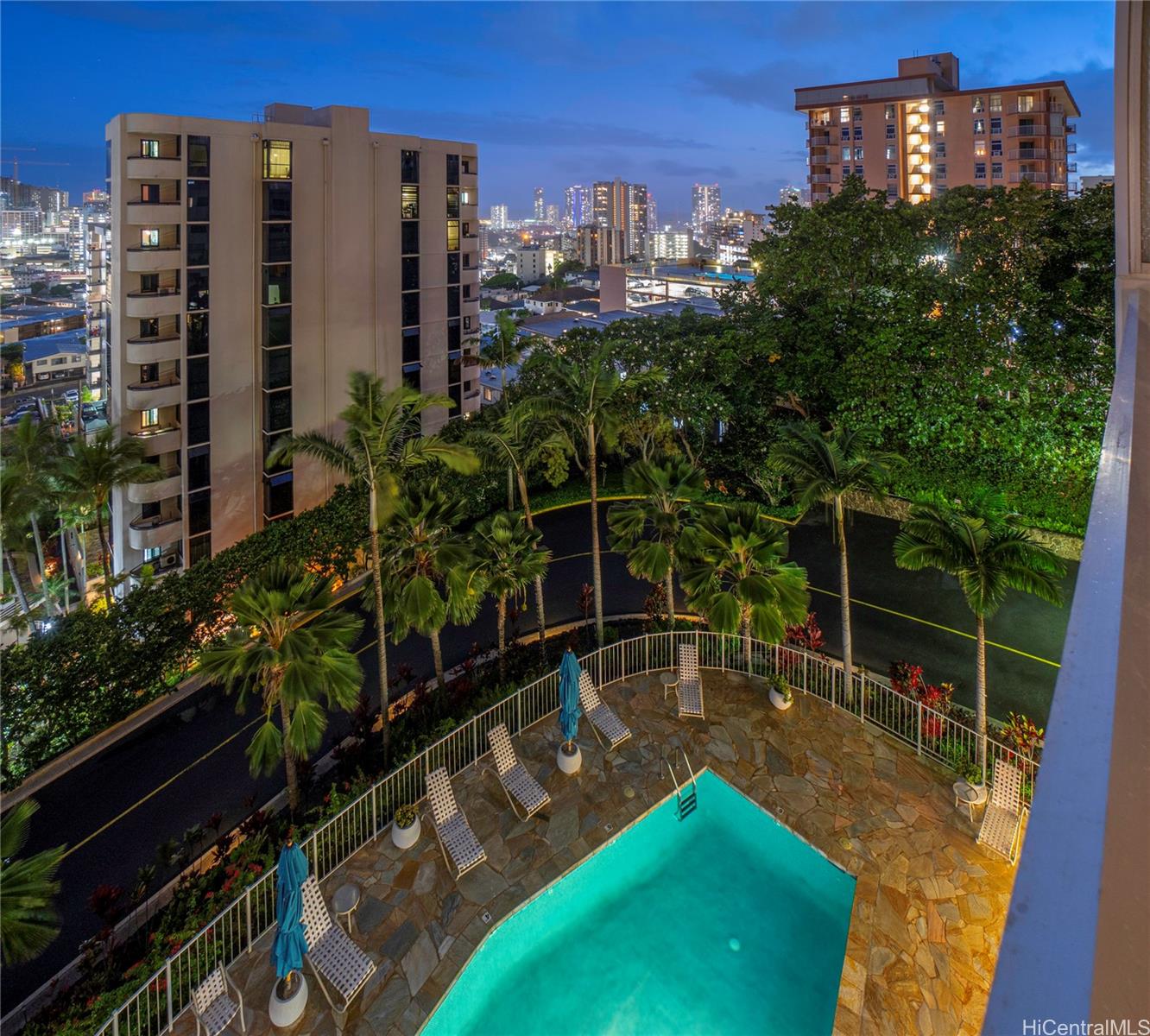 999 Wilder condo # 504, Honolulu, Hawaii - photo 3 of 25