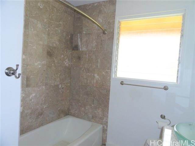 99-942  Lalawai Dr Halawa, PearlCity home - photo 8 of 20