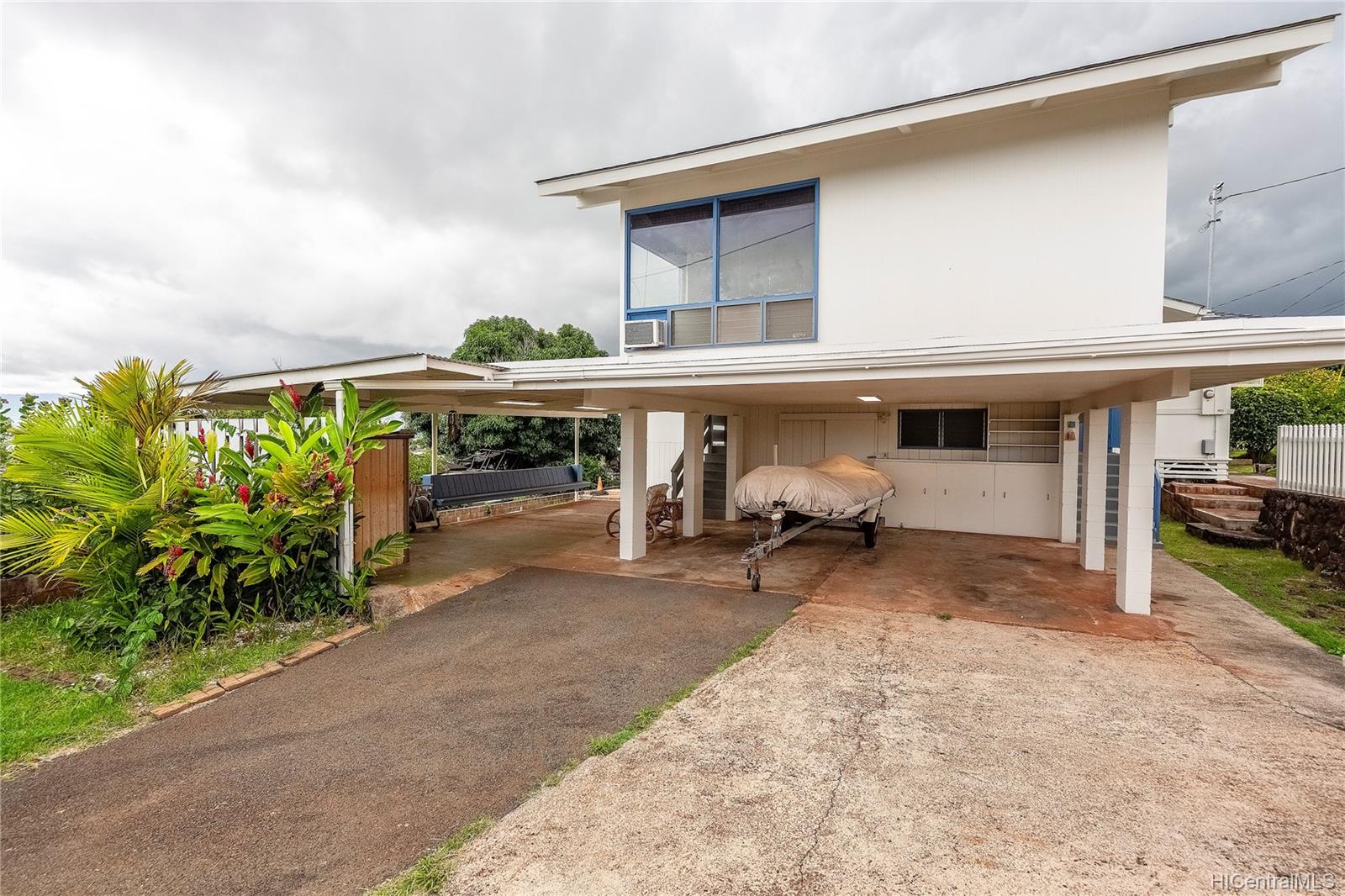 99969 Lalawai Drive , Aiea, Hi 96701 home Halawa PearlCity