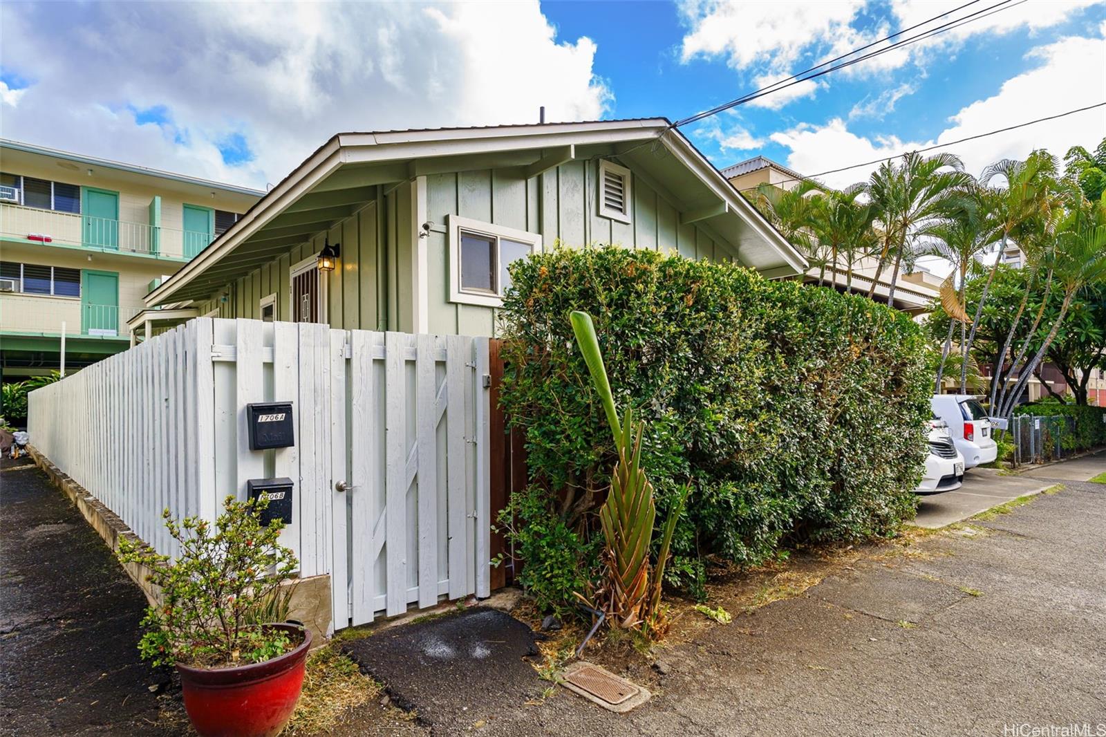 202426620 Punahou, Honolulu ,Hi 96822, Multi-family home