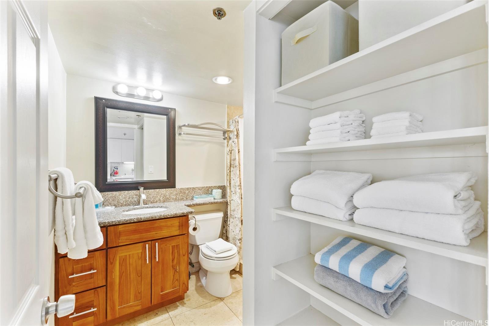 Ilikai Apt Bldg condo MLS 202510149