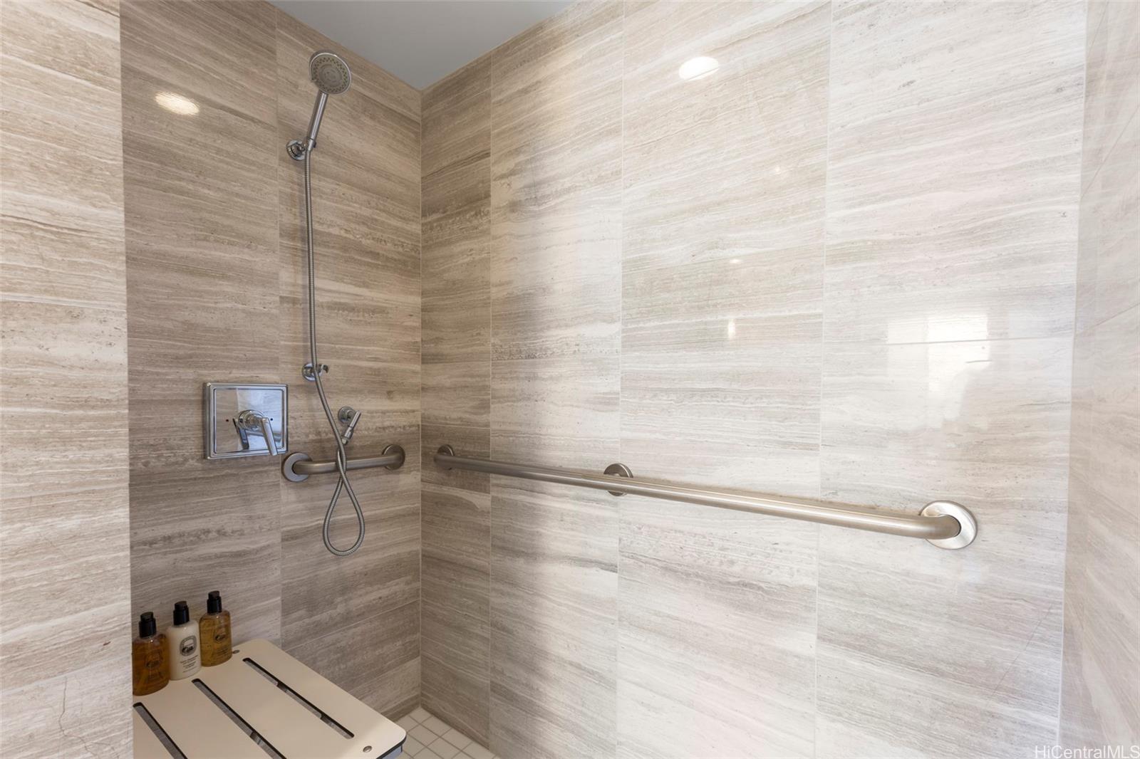 The Ritz-Carlton Residences condo MLS 202511219