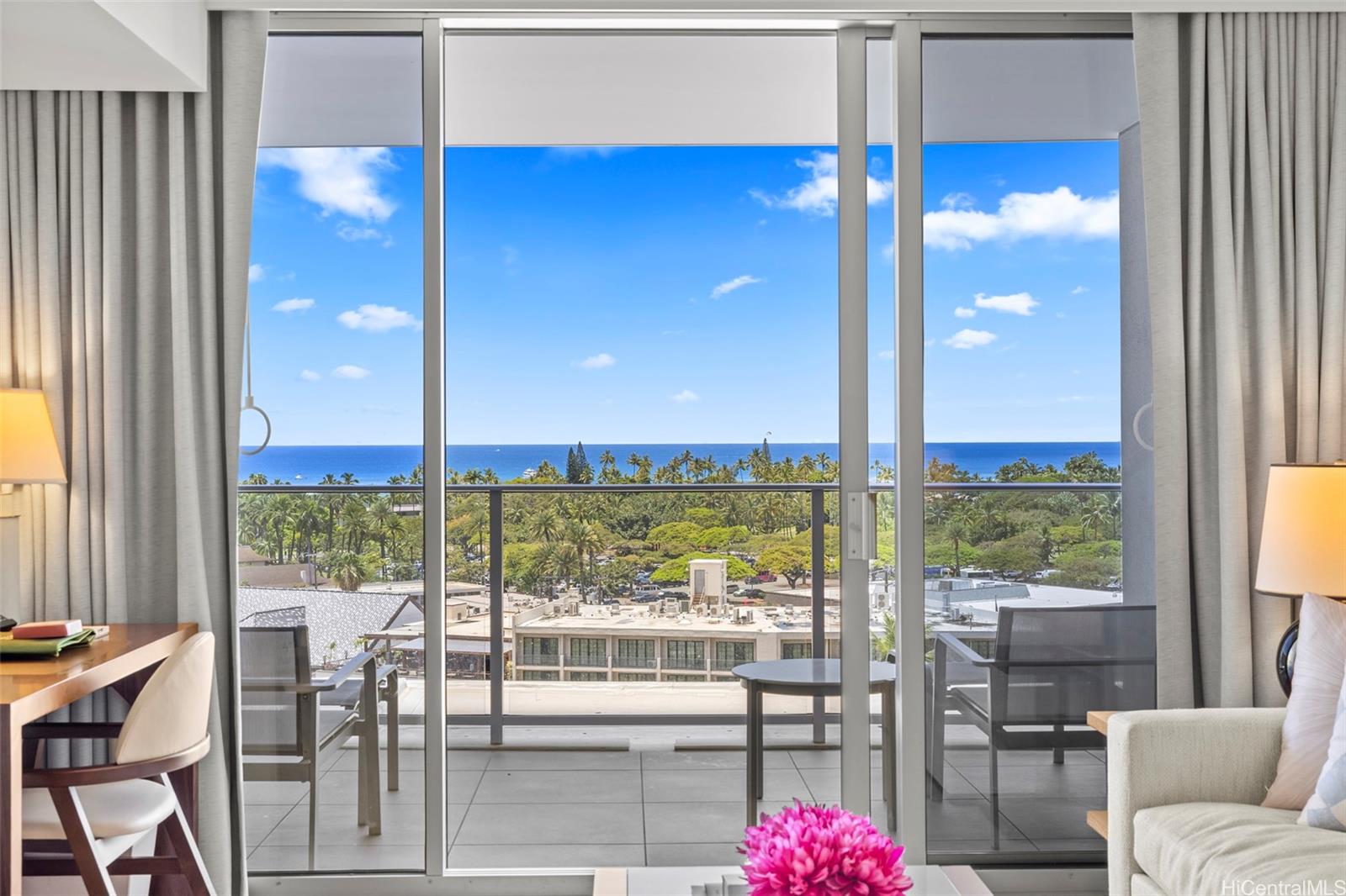 The Ritz-Carlton Residences condo MLS 202511219