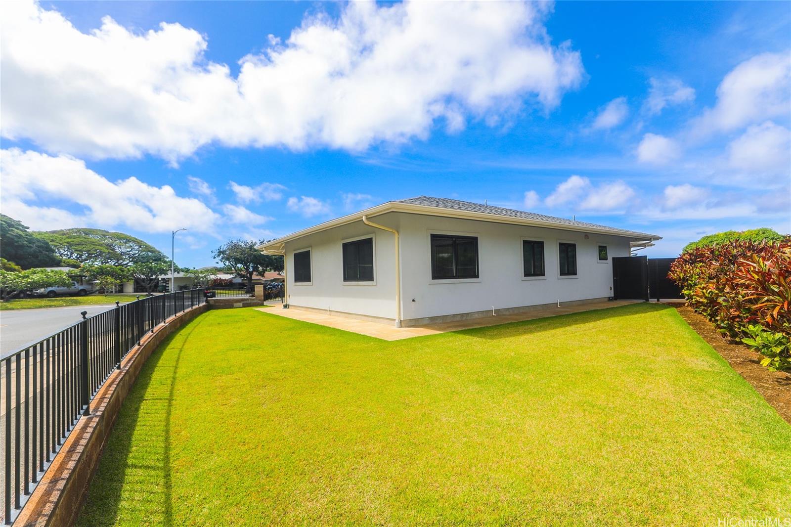 Home MLS 202512493