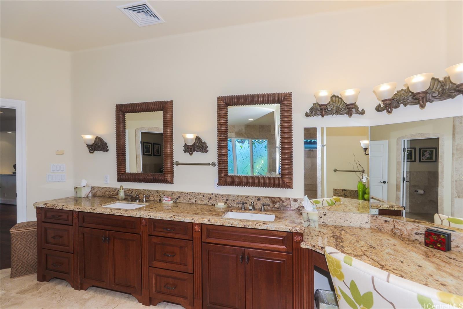 Home MLS 202515762