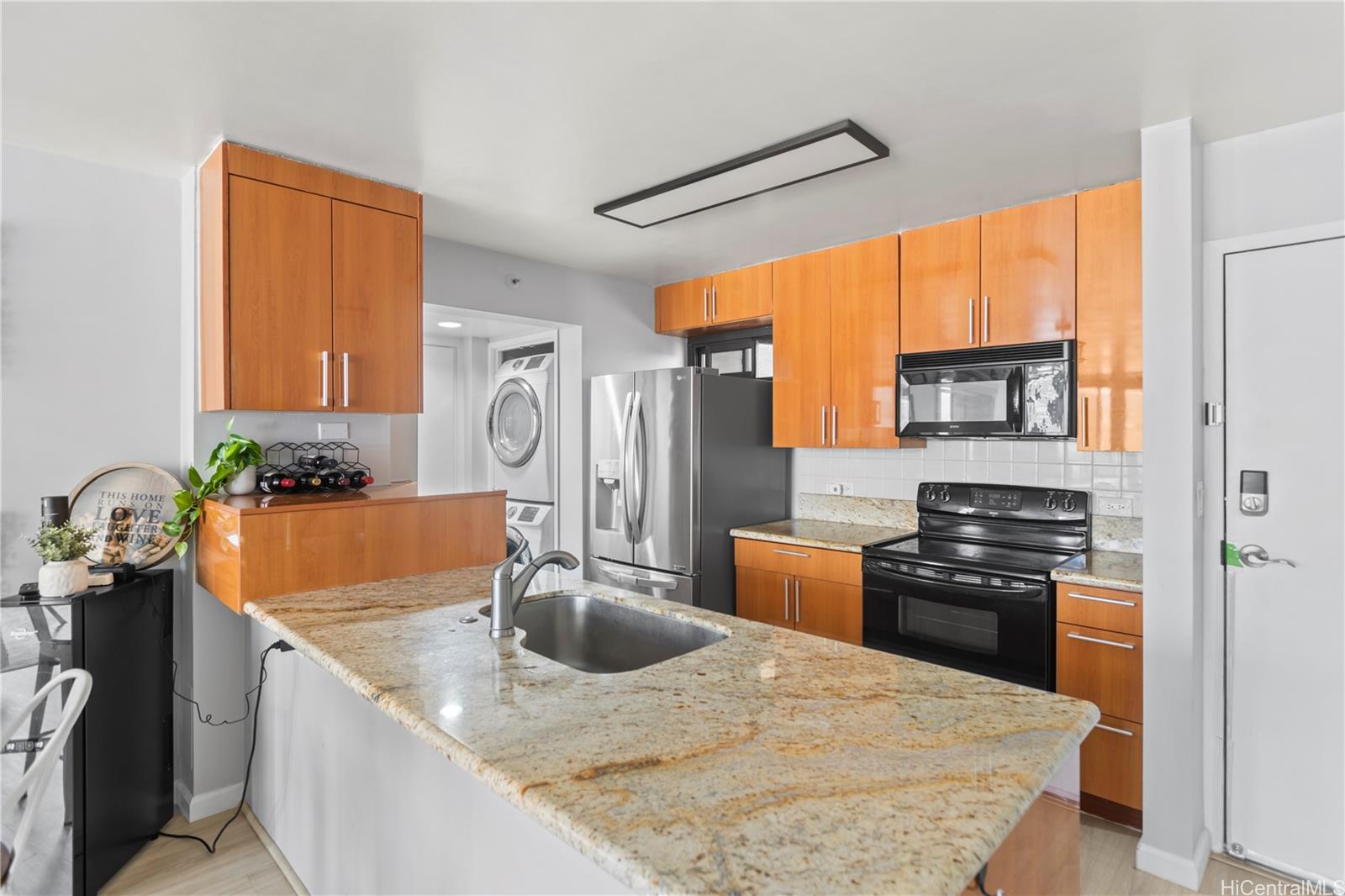 Country Club Plaza condo MLS 202526361